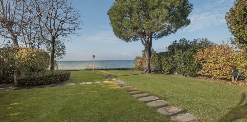 LAKE SUNSET - SIRMIONE - Vivere il Garda