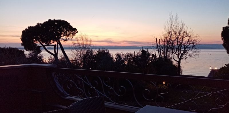 LAKE SUNSET - SIRMIONE - Vivere il Garda