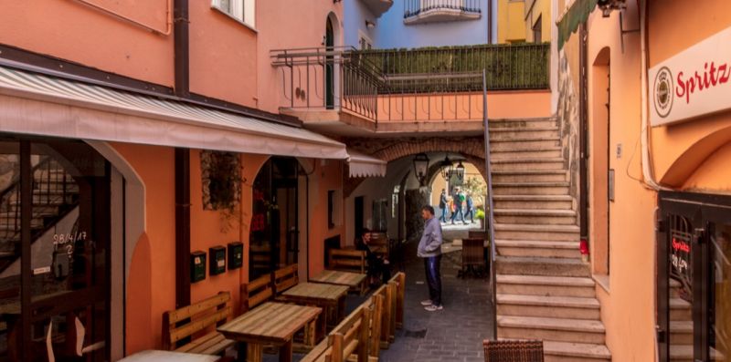 VIA ROMA 21 DESENZANO - Vivere il Garda