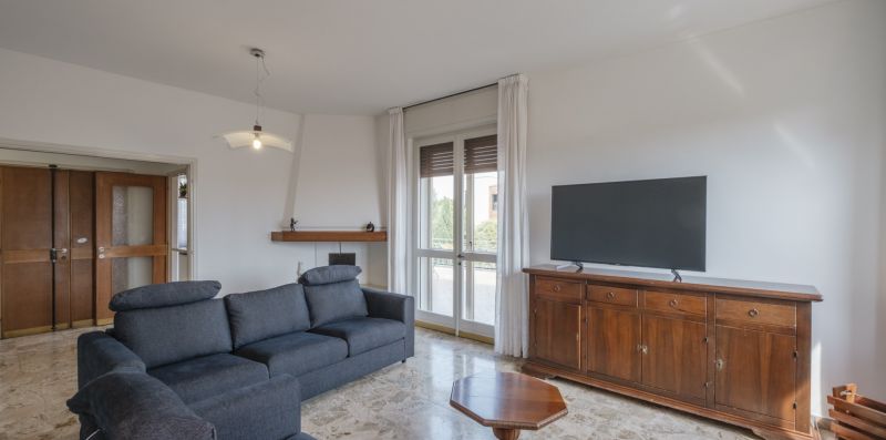 CASA ROSY SIRMIONE - Vivere il Garda
