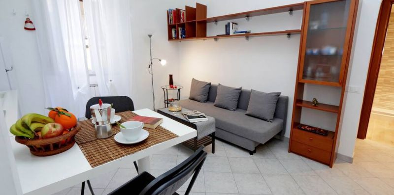 Lungaretta 4 - Luminoso appartamento per 4 con terrazzo - Weekey Rentals