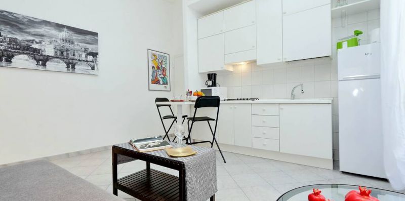Lungaretta 4 - Luminoso appartamento per 4 con terrazzo - Weekey Rentals