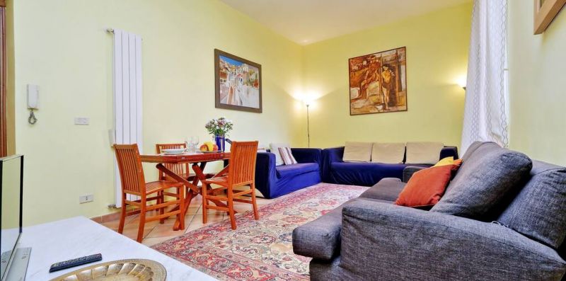 Roma Libera- Comfortable apartment for 6 - Weekey Rentals