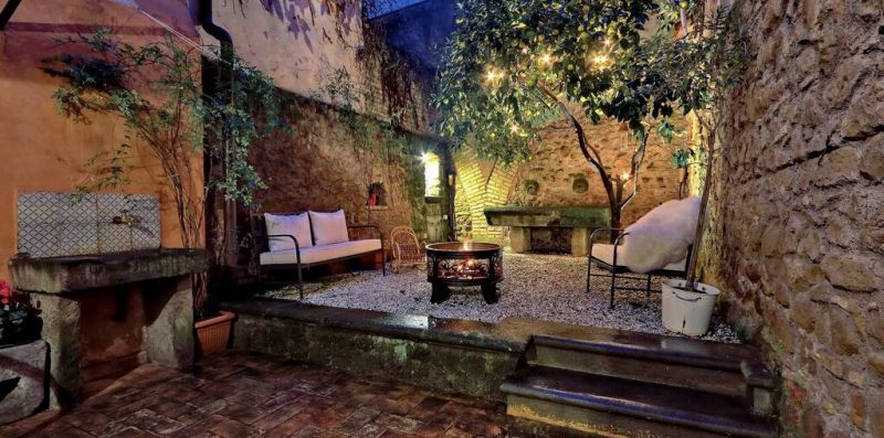San Calisto - Palazzetto of the 600 with private garden for 6  - Weekey Rentals