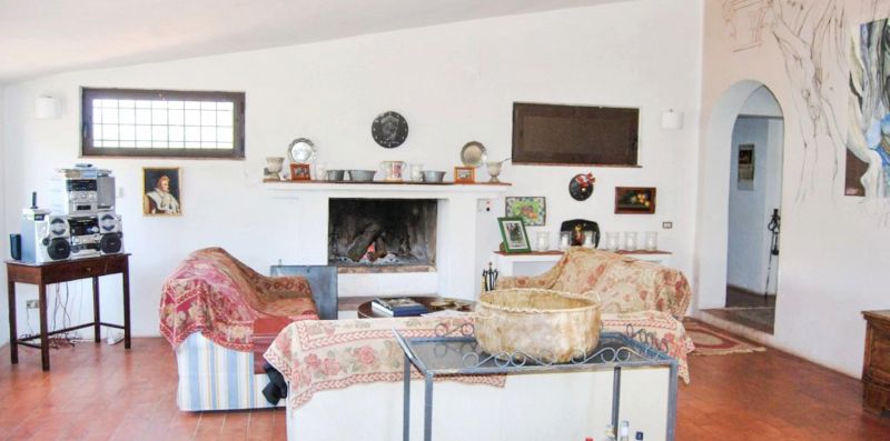 SULMONA - Comoda villa con piscina per 10 - Weekey Rentals