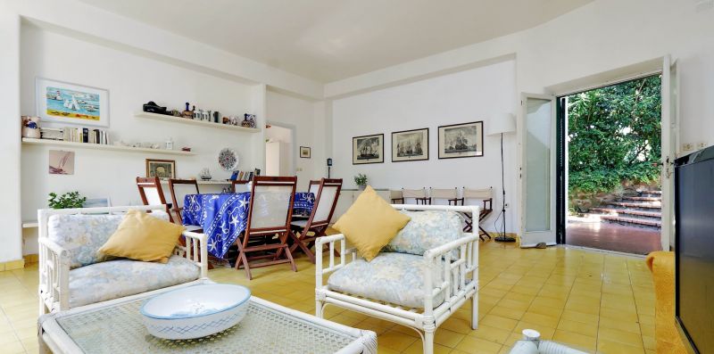 Villa Emma- Santa Marinella, splendida villa per 8 persone con vista sul mare - Weekey Rentals