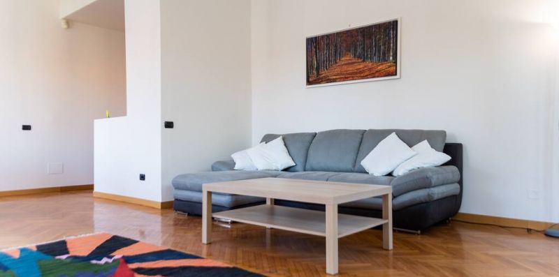 Vittoria 4 - Milano, spazioso e luminoso appartamento per 6 - Weekey Rentals