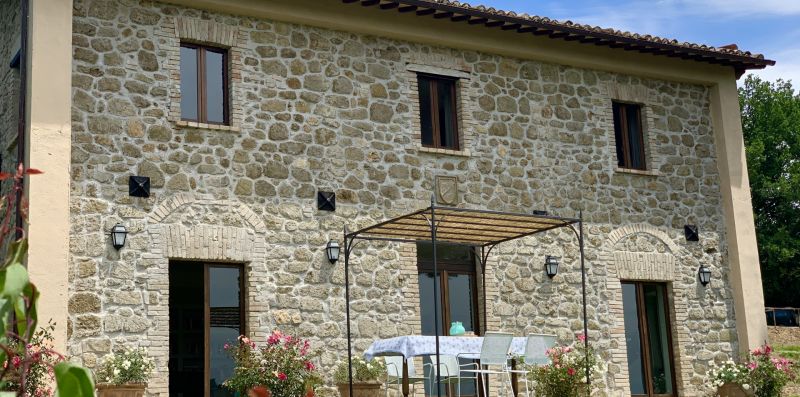 Casale Sfarina - Meraviglioso casale in pietra con piscina, calcetto e spa - Weekey Rentals