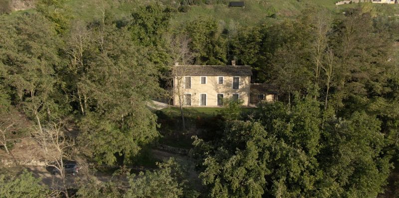 Casale Poggio  -  Splendido casale panoramico per 8 nella campagna vicino Orvieto - Weekey Rentals