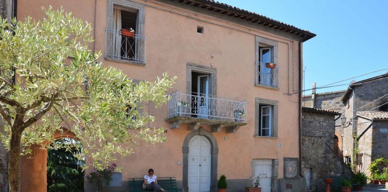 Casa del Borgo - Ancient building in the heart of the village of Sermugnano for 5/6 pax - Weekey Rentals