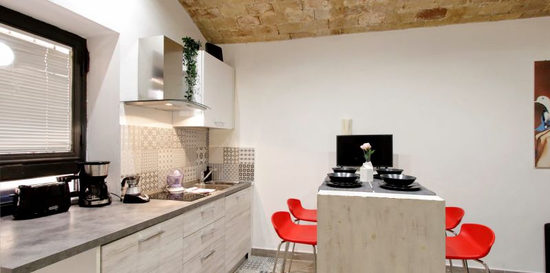 Baccina - Comodo bilocale nel caratteristico Monti, vicino al Colosseo - Weekey Rentals