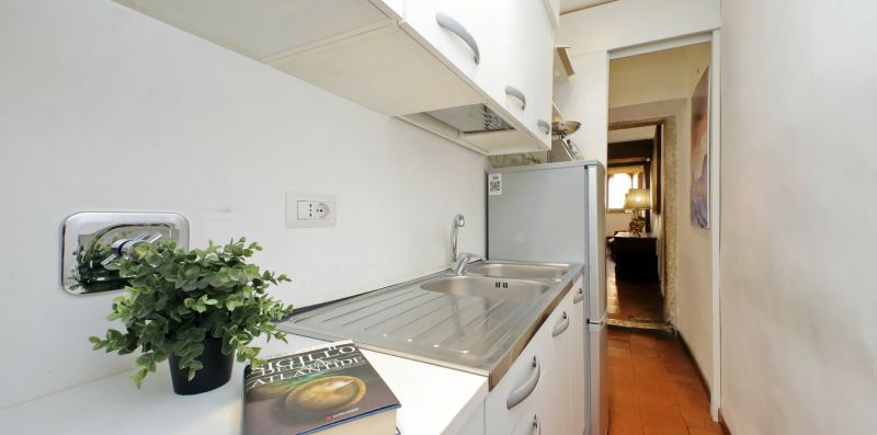 Benedetta2 - Elegant apartment for 5 in Trastevere - Weekey Rentals