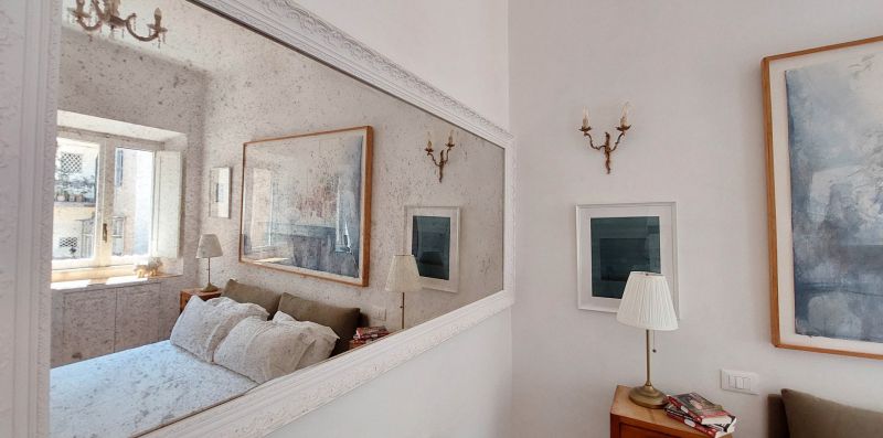 Ciancaleoni2 - Appartamento su due livelli con terrazzo a Monti - Weekey Rentals