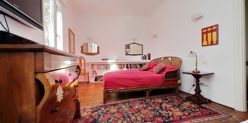 Tebaldi - Appartamento ampio e luminoso per 6 sul Lungotevere - Weekey Rentals
