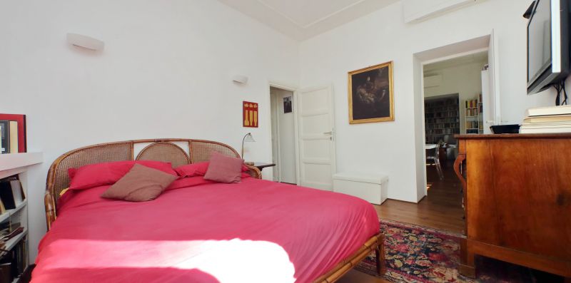 Tebaldi - Appartamento ampio e luminoso per 6 sul Lungotevere - Weekey Rentals