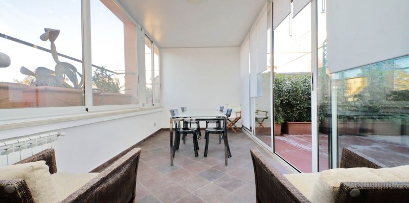 San Giovanni - Appartamento per 4 pax con terrazzo vicino al Colosseo - Weekey Rentals