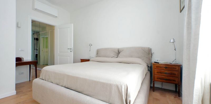 Anita - Caratteristico appartamento per 4 con terrazza vicino al Colosseo - Weekey Rentals