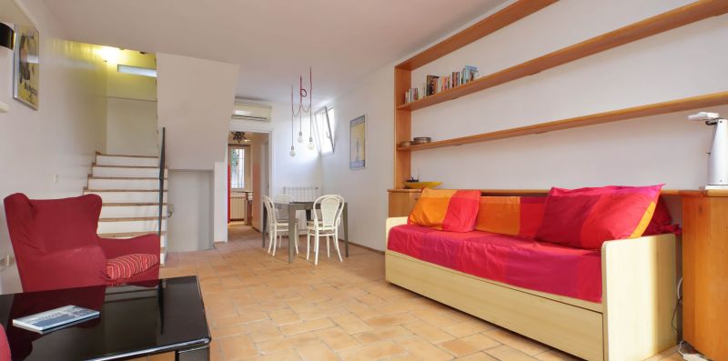 Monserrato2 - Delizioso appartamento per 4 con terrazzo in zona Campo de Fiori - Weekey Rentals